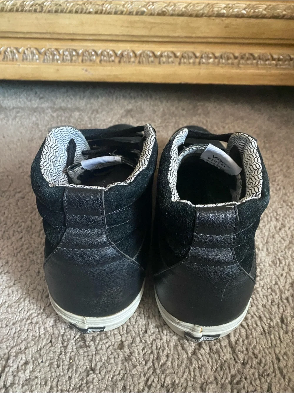 Vans Black Leather/ suede Hi Sk8 Sneakers with White Soles size 13